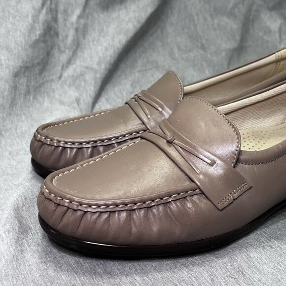 SAS Easier Loafers Clogs Shoes Womens Size 9.5 M Beige Leather Slip On Comfort - Picture 9 of 16
